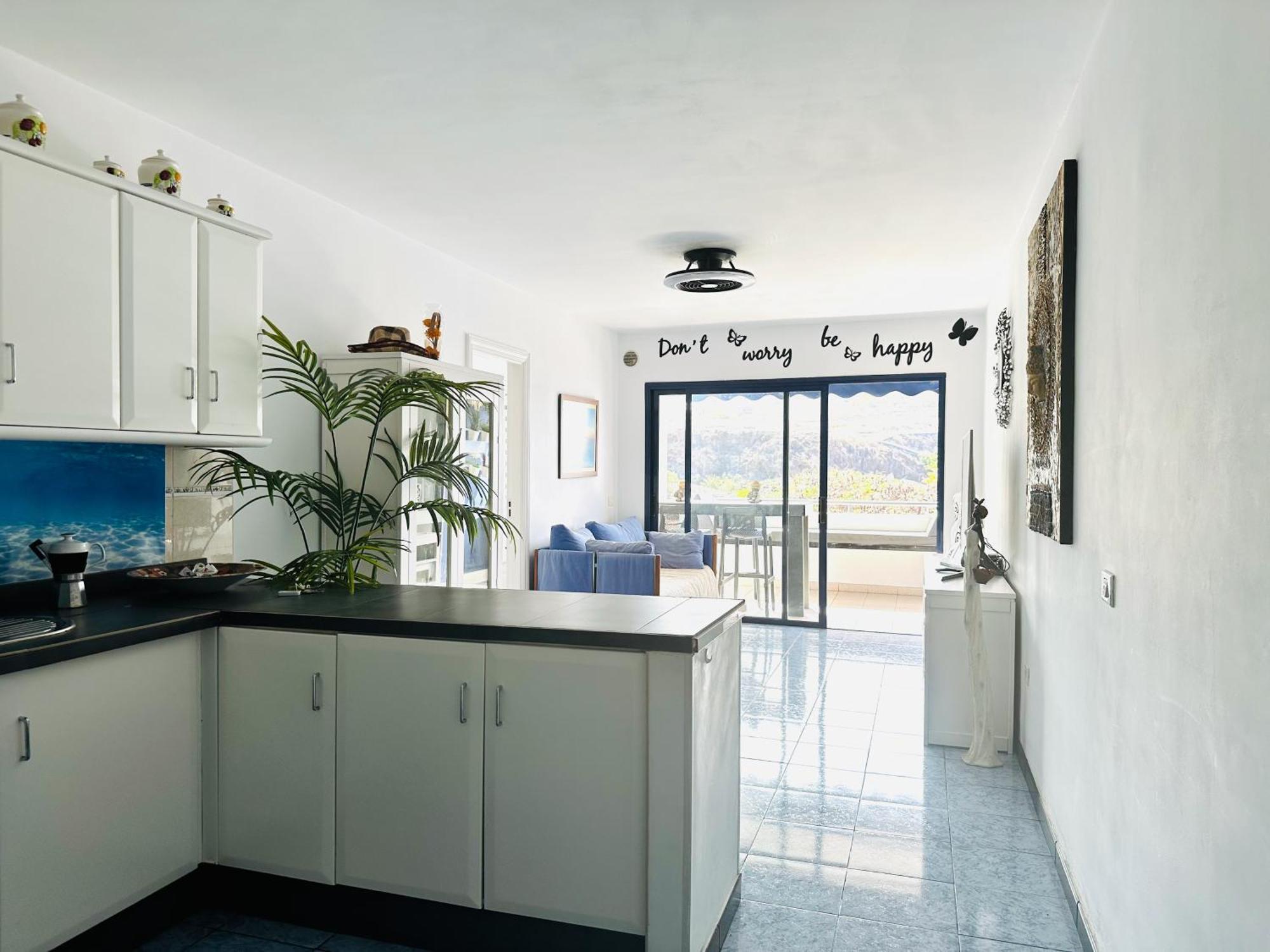 Pambnb - Chic Beachside Apartment Playa San Juan Luaran gambar