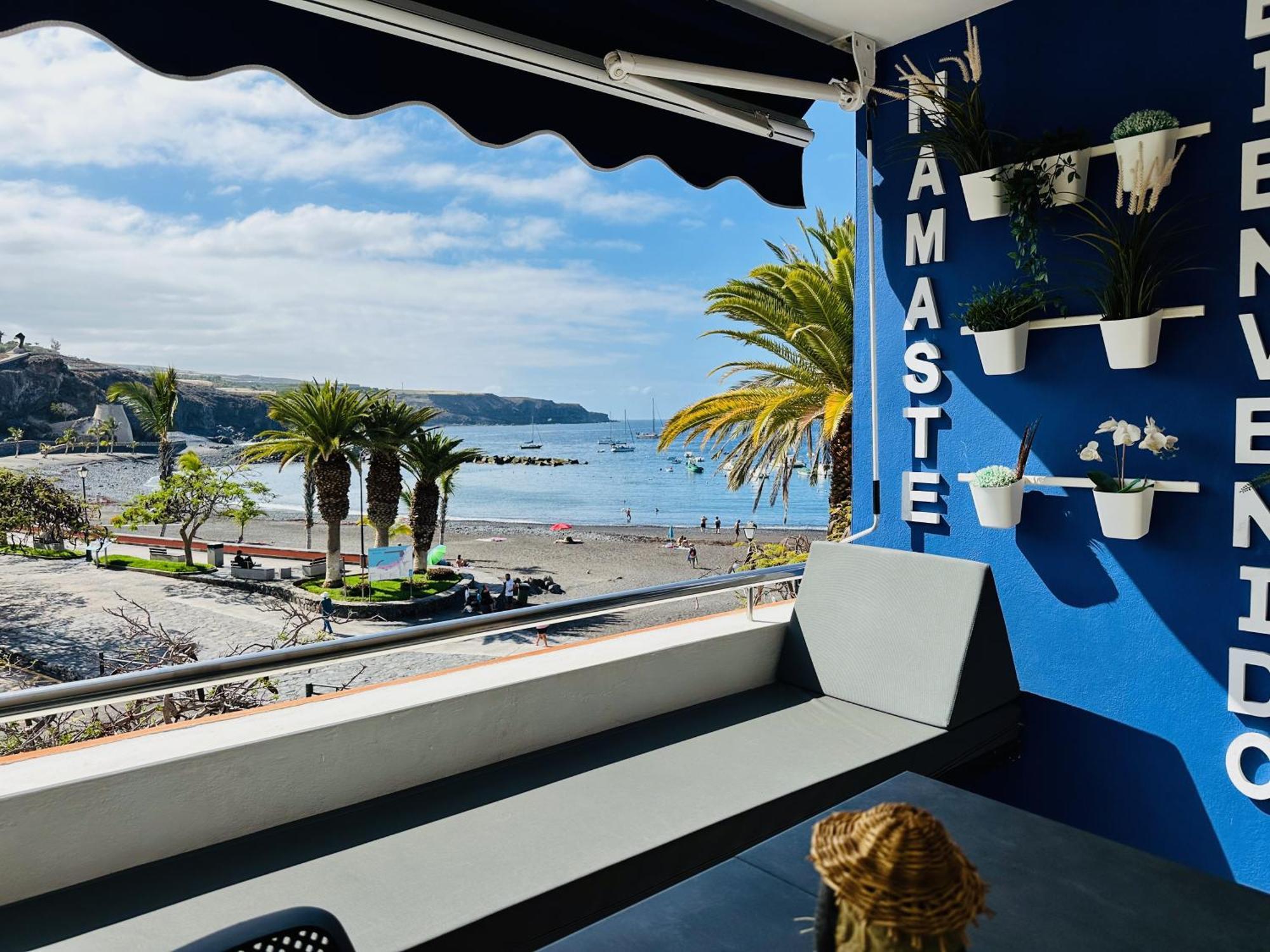 Pambnb - Chic Beachside Apartment Playa San Juan Luaran gambar