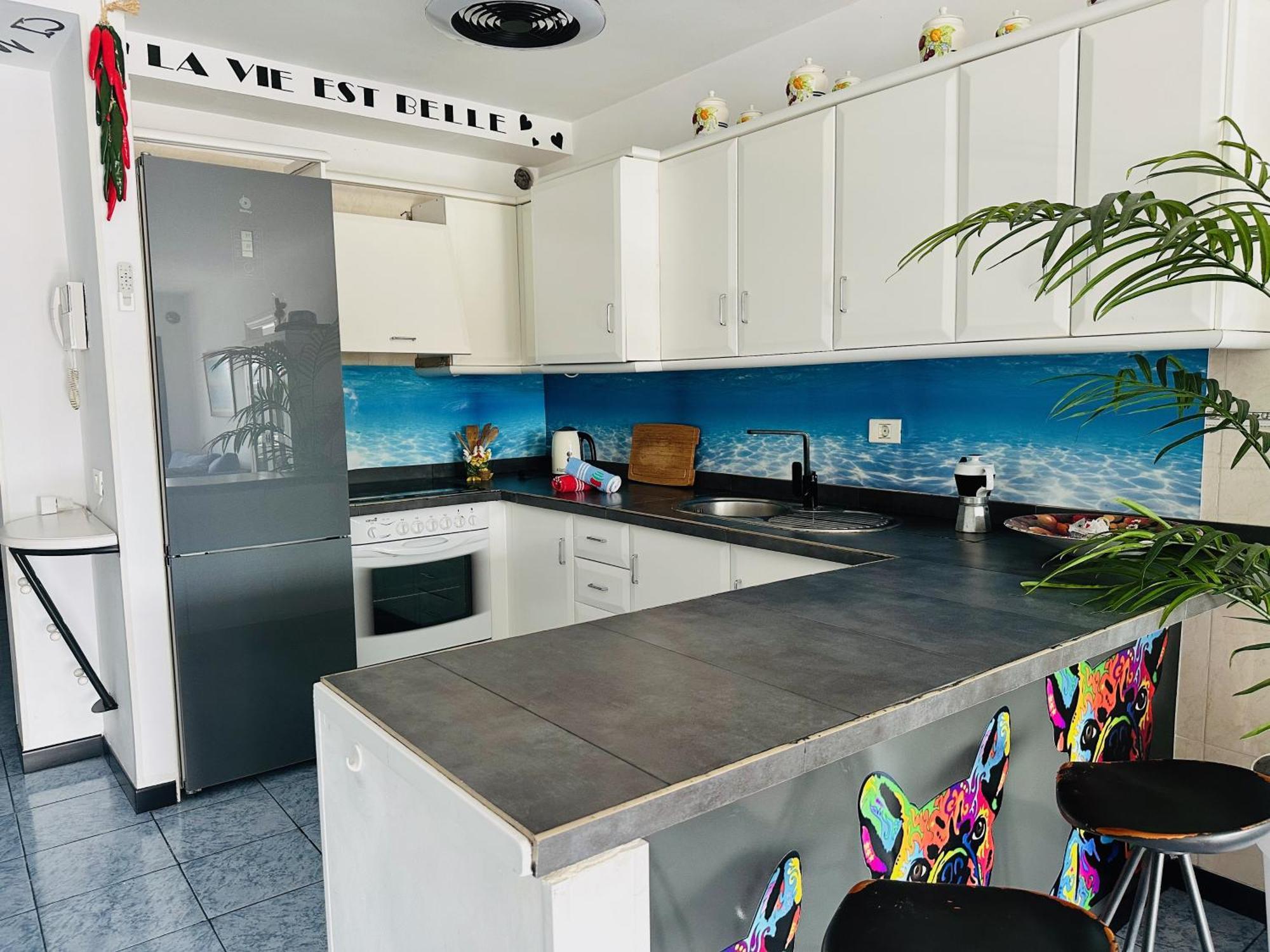 Pambnb - Chic Beachside Apartment Playa San Juan Luaran gambar