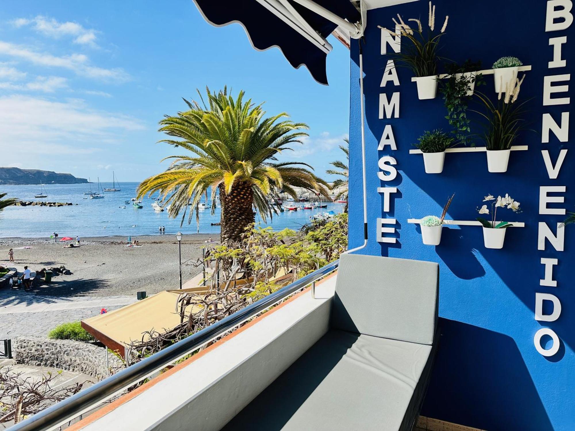 Pambnb - Chic Beachside Apartment Playa San Juan Luaran gambar