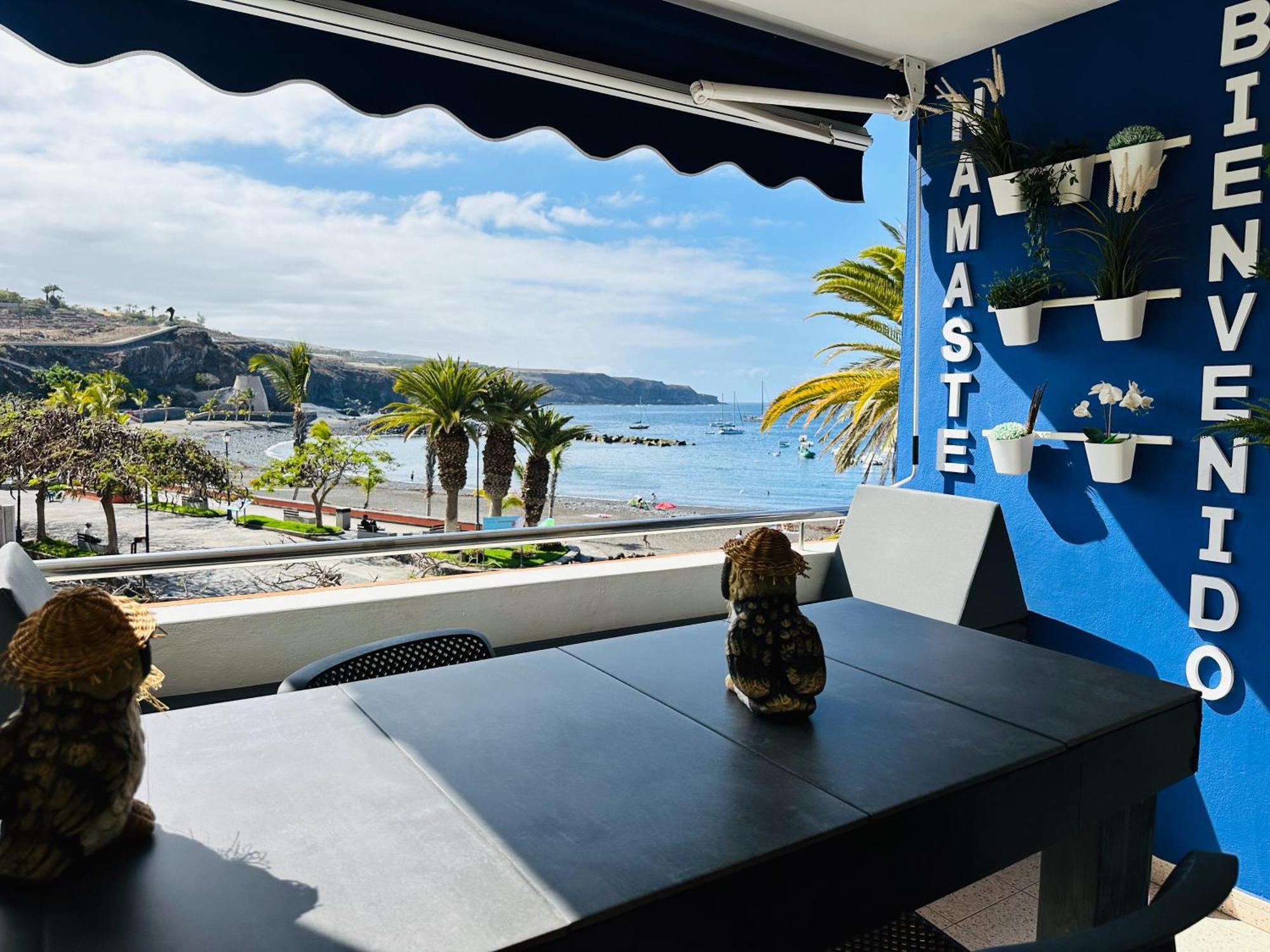 Pambnb - Chic Beachside Apartment Playa San Juan Luaran gambar