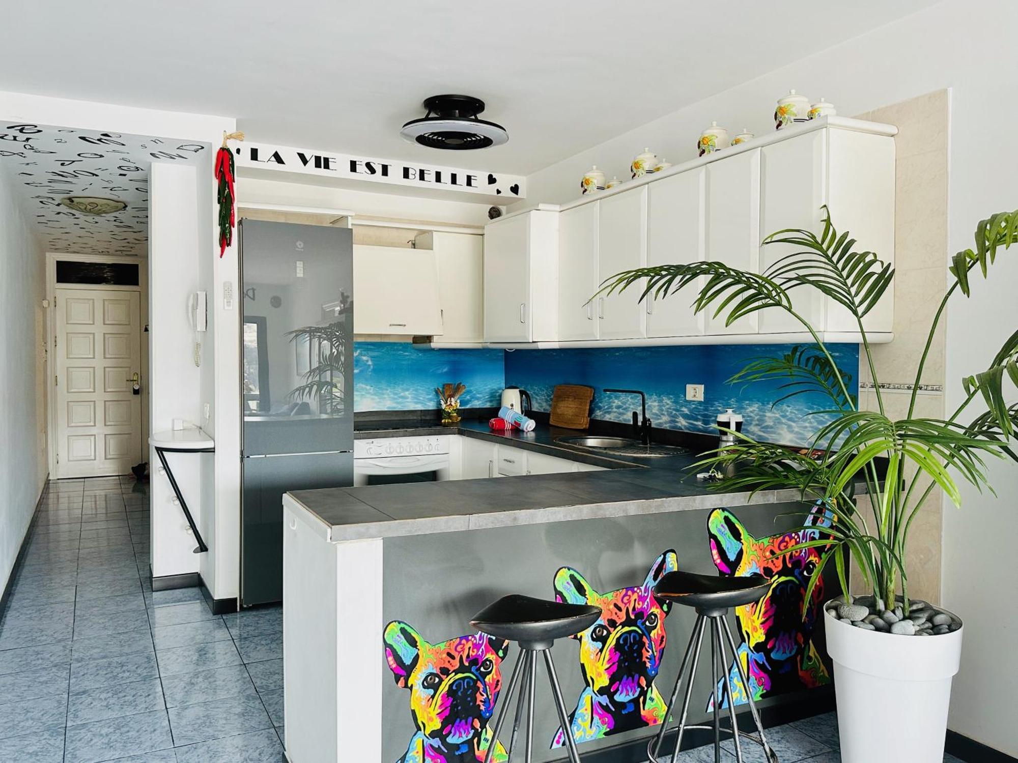 Pambnb - Chic Beachside Apartment Playa San Juan Luaran gambar